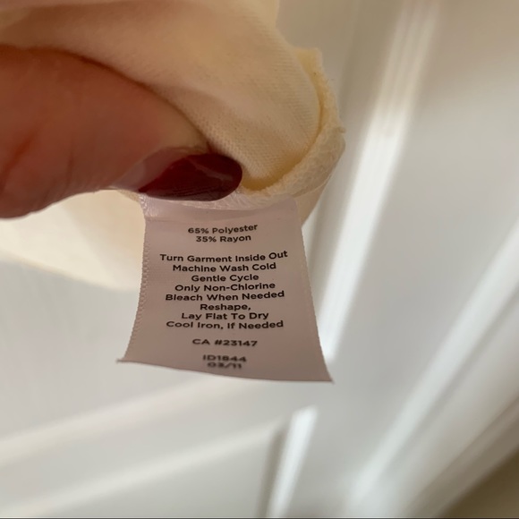 Talbots ruffle front tanktop - Picture 3 of 3